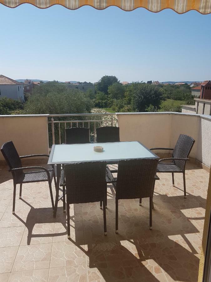 Apartmani Lili Sukošan Exterior foto