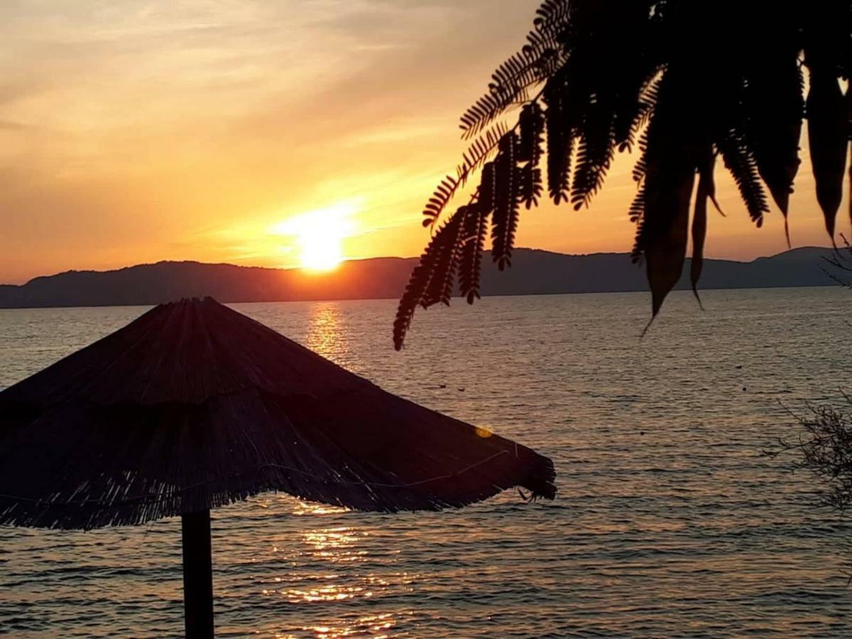 Apartmani Lili Sukošan Exterior foto