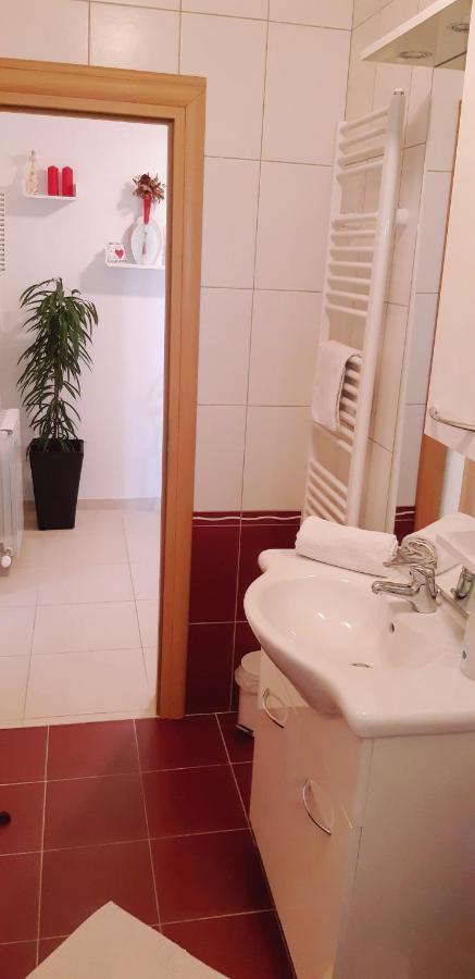 Apartmani Lili Sukošan Exterior foto